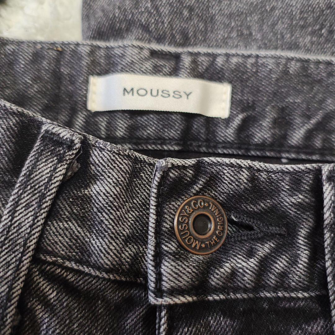 週末セール値下げMOUSSY ブラック サイズ24 ブーツカットデニム フレア裾