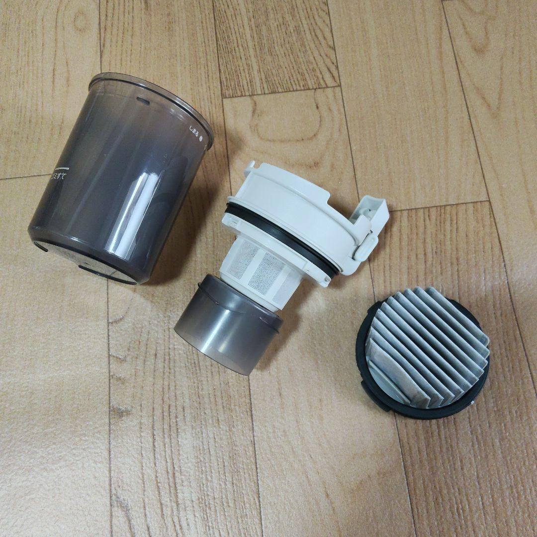 超軽量1.0kg/美品・完品/東芝 VC-CLW33/コードレスクリーナー白