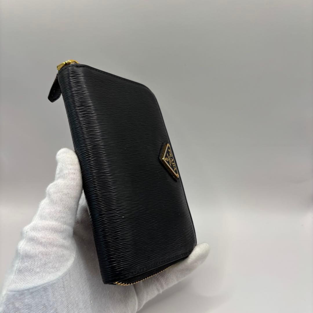 PRADA ラウンドジップ　ミディアムウォレット　1ML157 ヴィッテロムーブ
