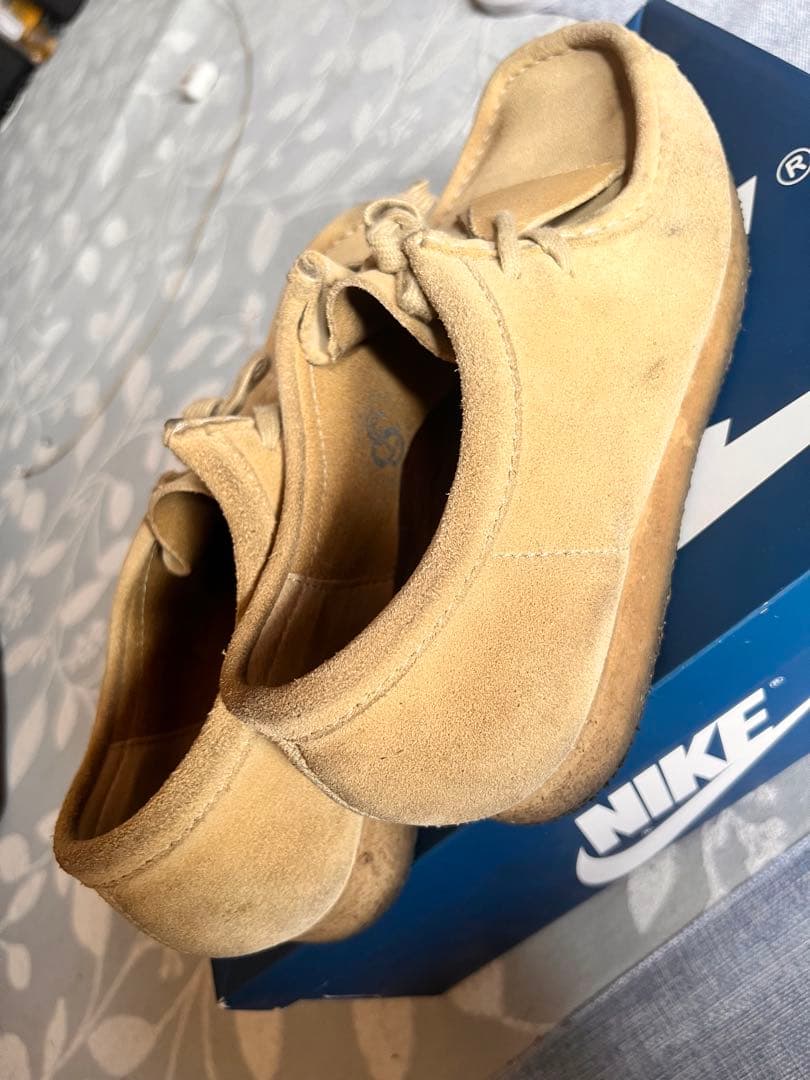Clarks ベージュ モカシン