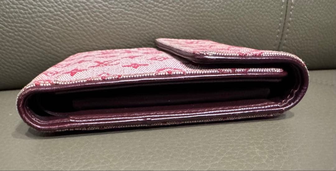 Louis Vuitton ルイ・ヴィトン　二つ折り財布