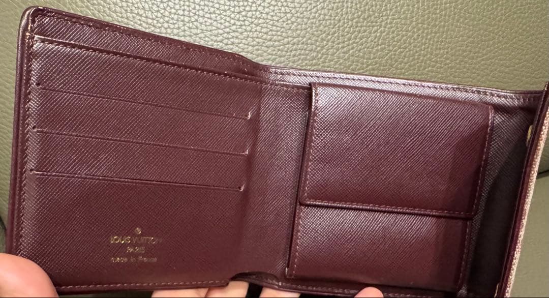 Louis Vuitton ルイ・ヴィトン　二つ折り財布