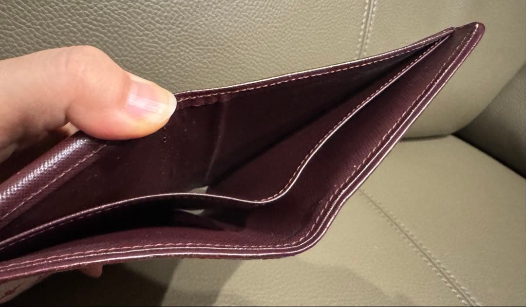 Louis Vuitton ルイ・ヴィトン　二つ折り財布