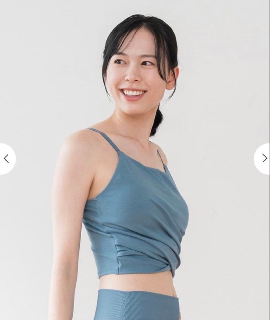 ♡新品♡【SUKALA】WAGAMIツイストブラトップ　M ディープグリーン
