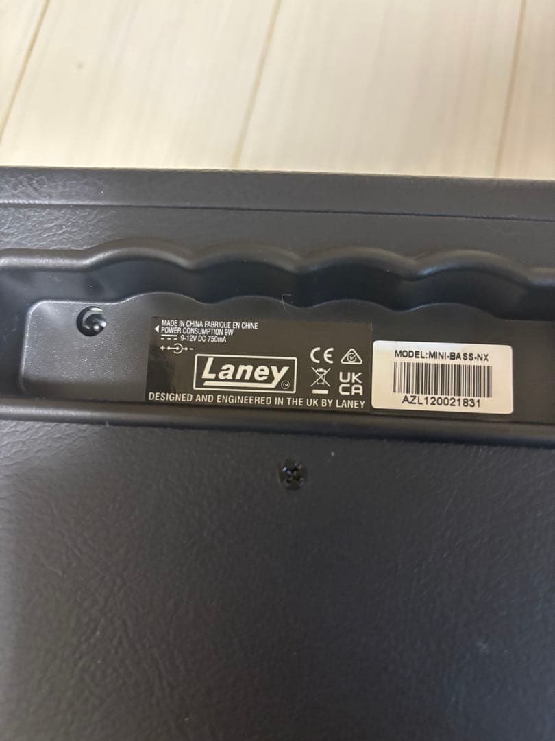 Laney MINI-BASE-NX 電池駆動ベース用アンプ