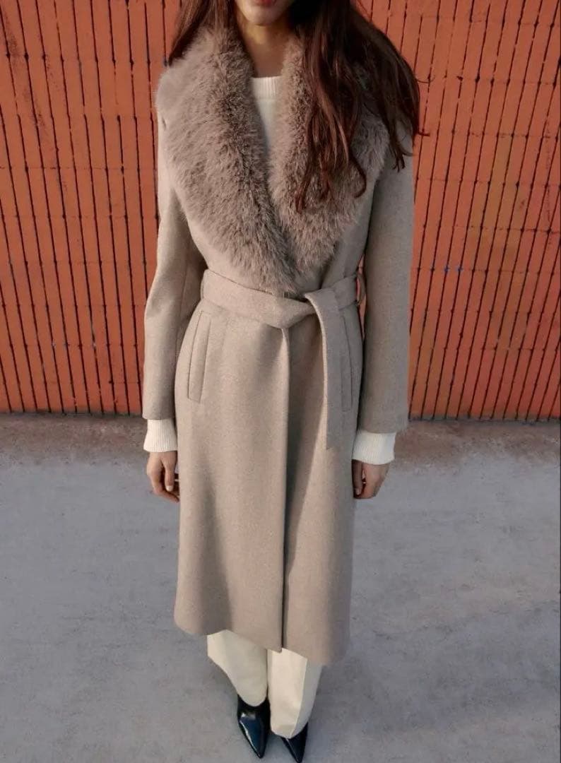 ZARA フェイクファーコート