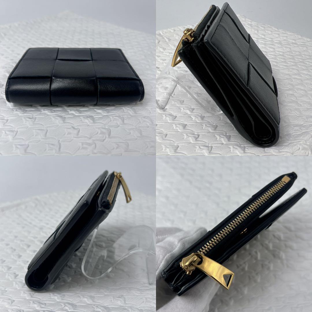 ✨極美品✨ボッテガ・ヴェネタ スモールカセット　バイフォールド　ジップウォレット