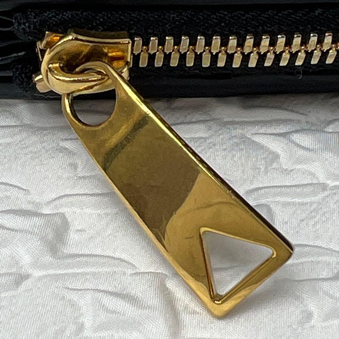 ✨極美品✨ボッテガ・ヴェネタ スモールカセット　バイフォールド　ジップウォレット