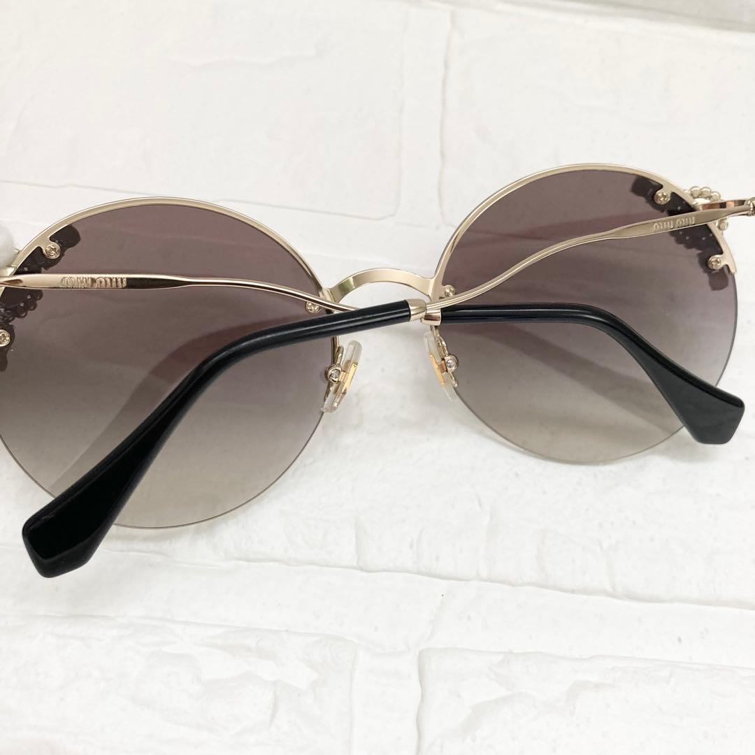 【新品】miumiu サングラス マニエール ゴールド×ブラック　箱ケース付き