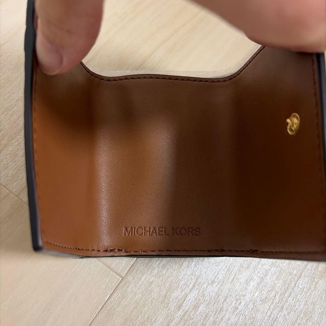 【新品タグ付き】MICHAEL CORS 三つ折り財布