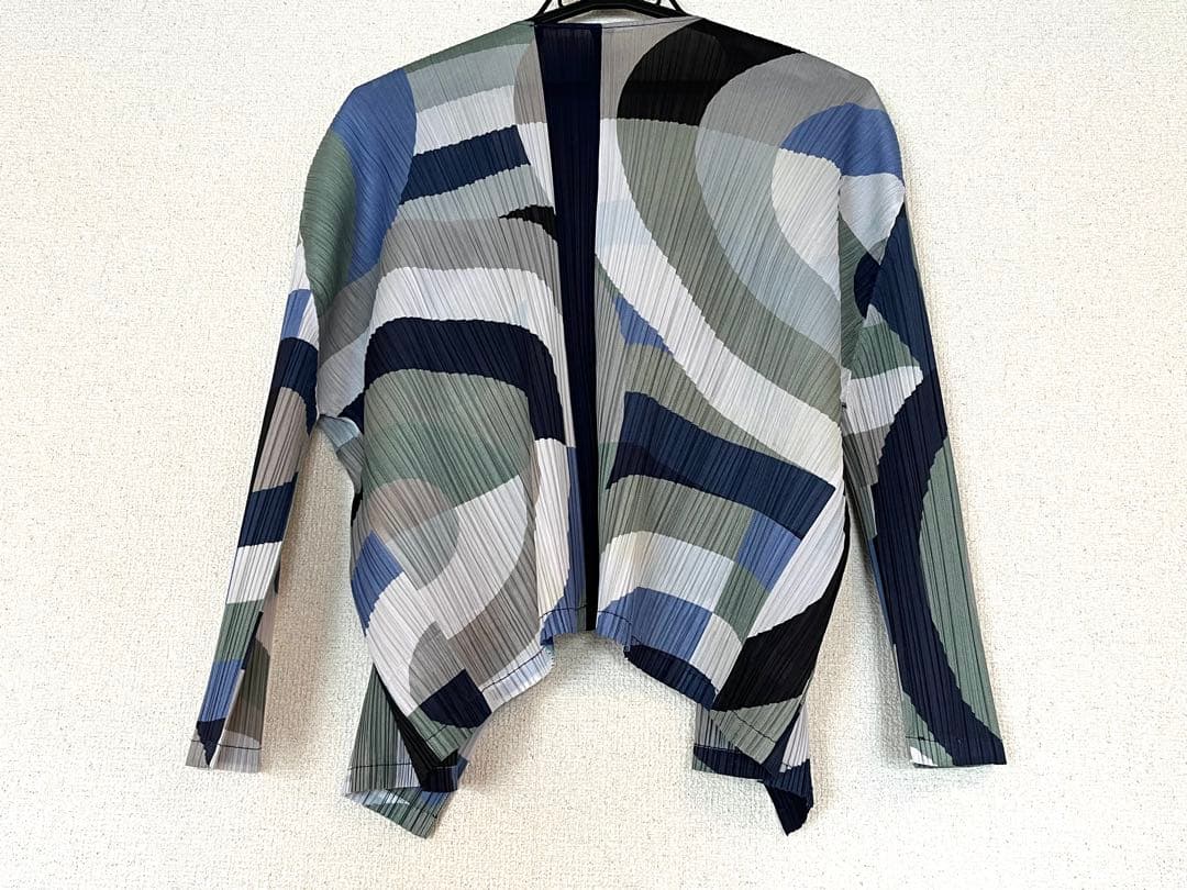 Pleats Please アールデコ調カーディガン　4