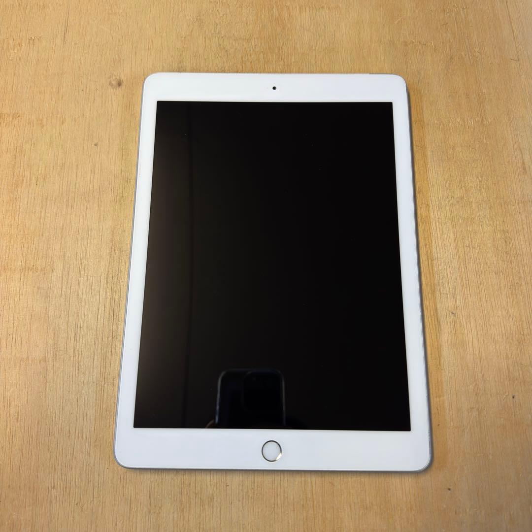 iPad 第6世代　32GB