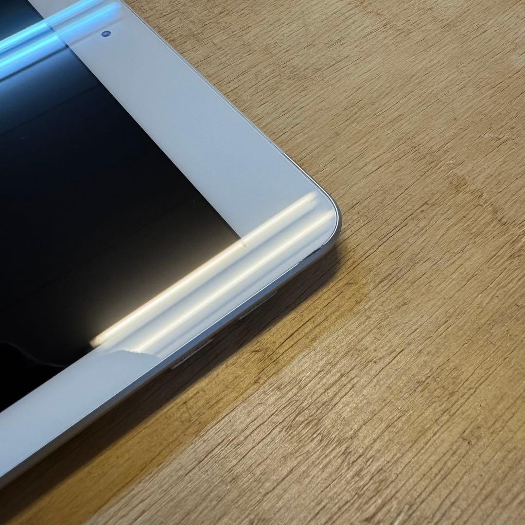 iPad 第6世代　32GB