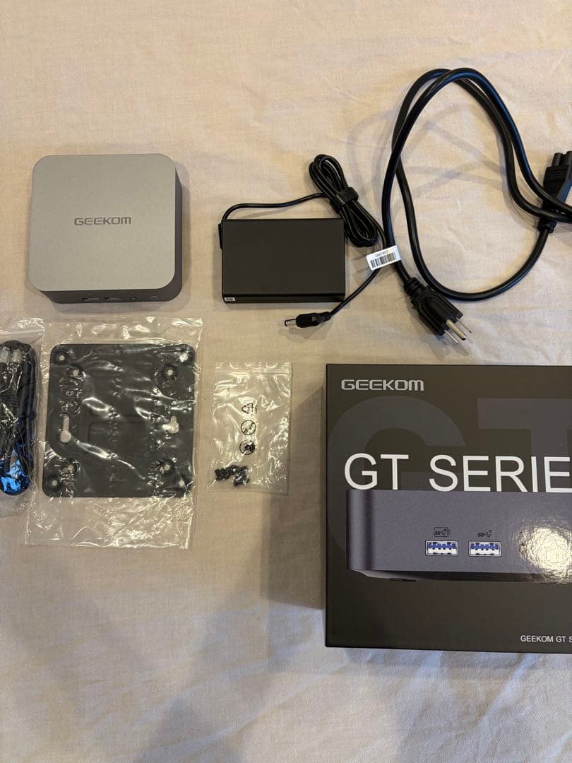 ミニPC GEEKOM GT12Pro Intel i7 RAM 32GB 1TB SSD