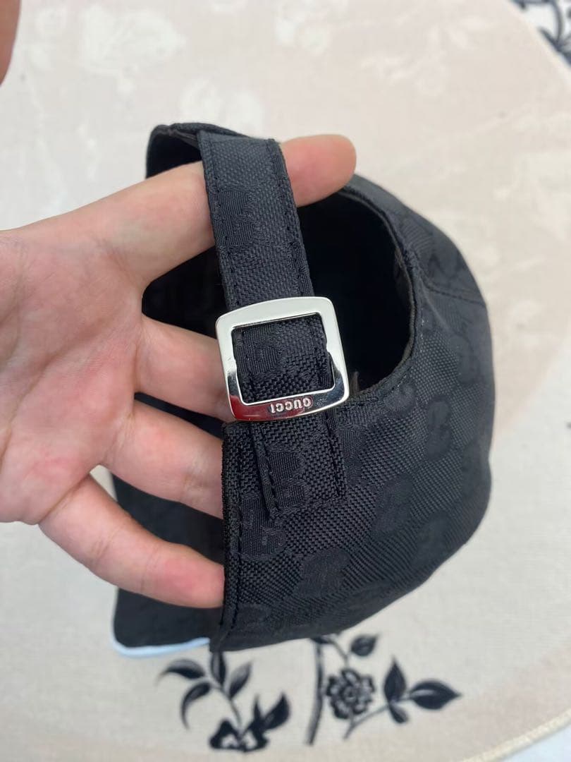 GUCCI ブラック ベースボールキャップ M