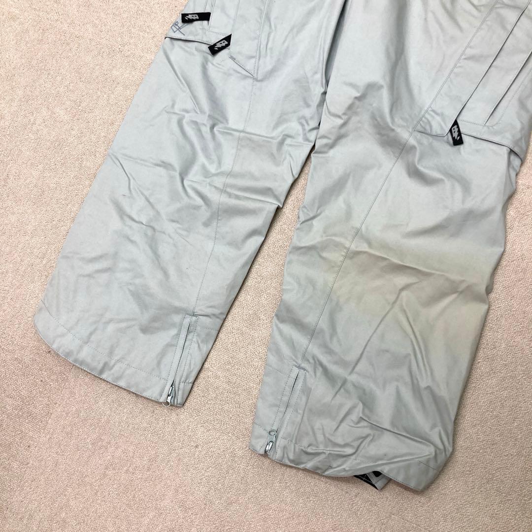 新品　訳あり　BLUBLOOD スノーボードウェア　パンツ　ライトグレー　M