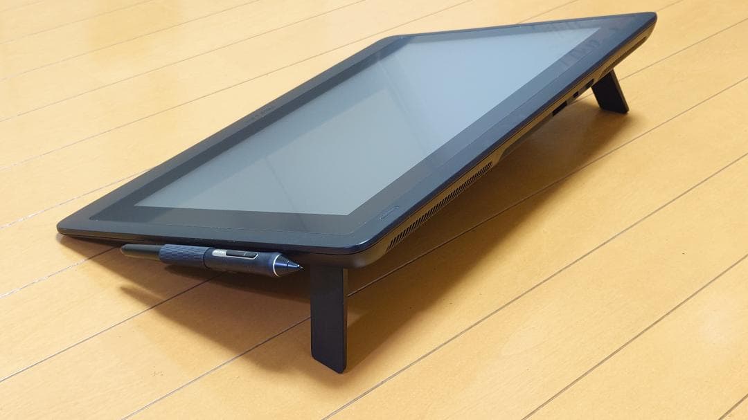 液タブ・ペンタブ Wacom Cintiq 16 (DTK1660/K1-DA)