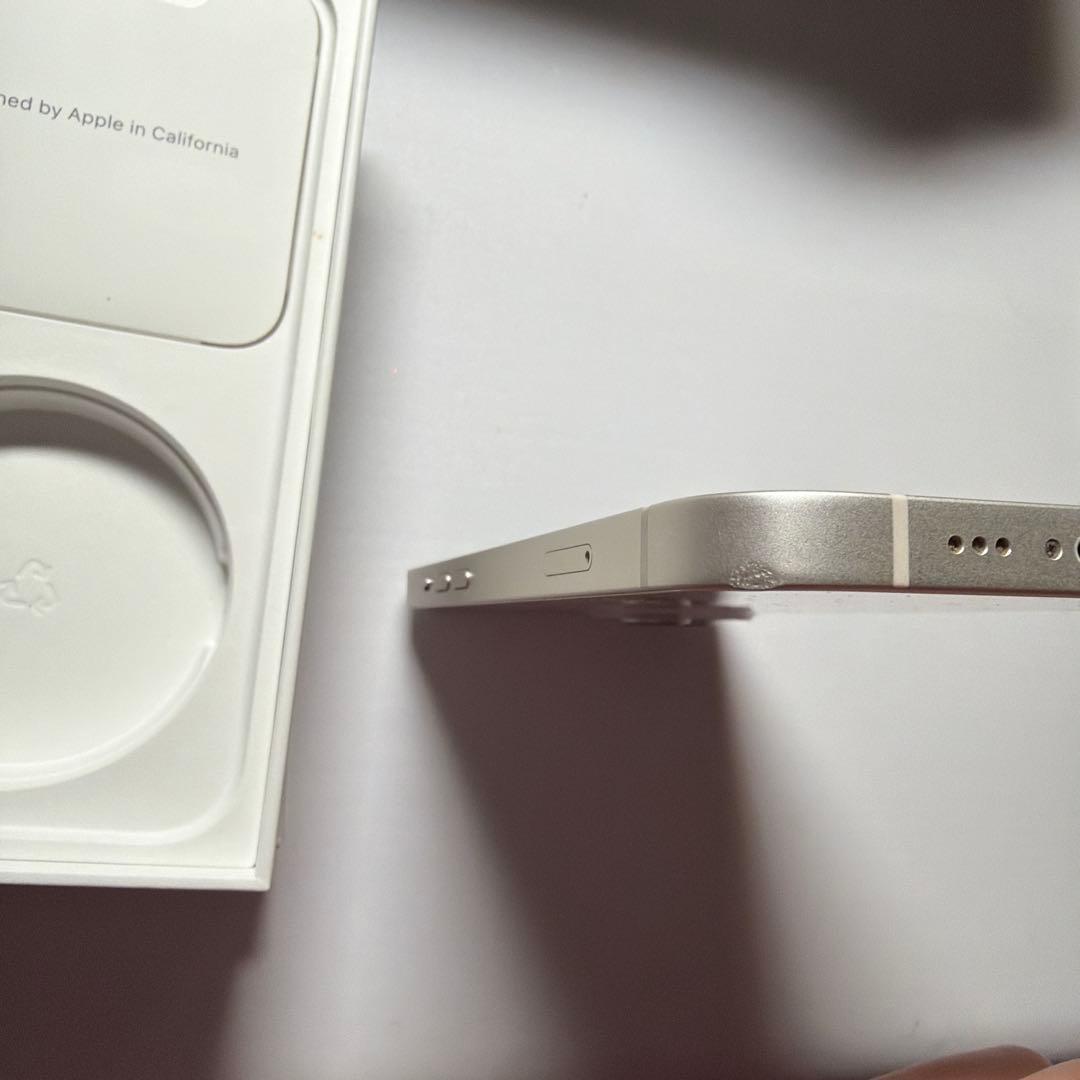 iPhone13 128GB SIMフリー　starlight 本体