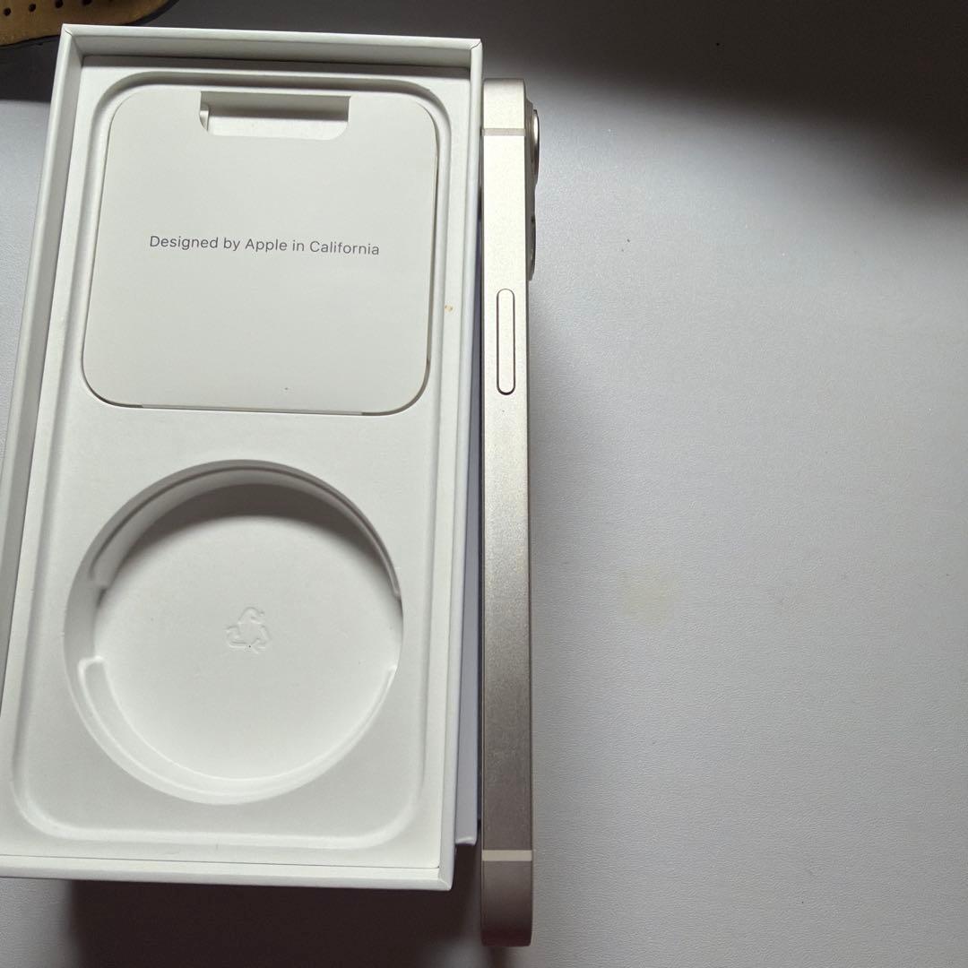 iPhone13 128GB SIMフリー　starlight 本体