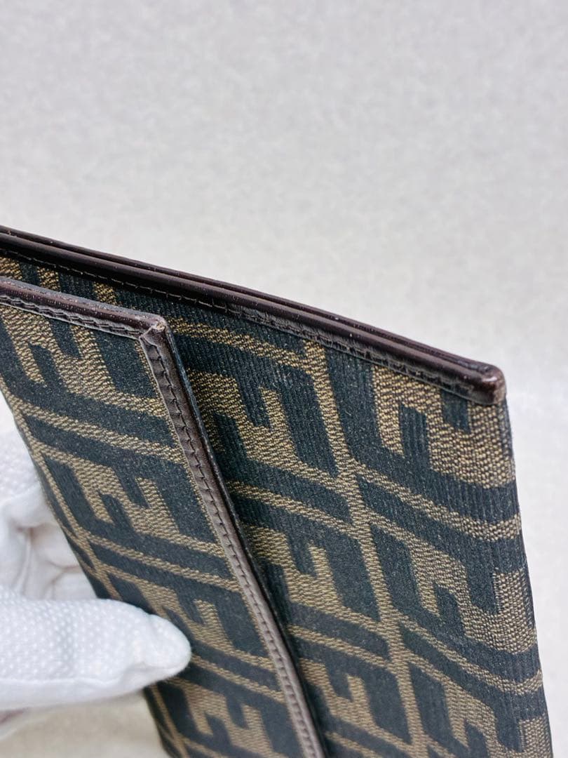 D0203）美品 フェンディ Fendi 二つ折り 札入れ 財布 モノグラム