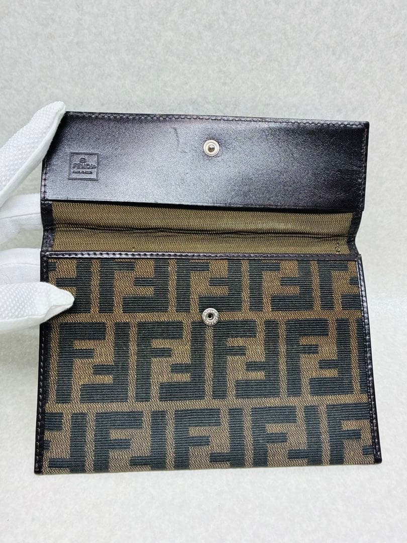 D0203）美品 フェンディ Fendi 二つ折り 札入れ 財布 モノグラム