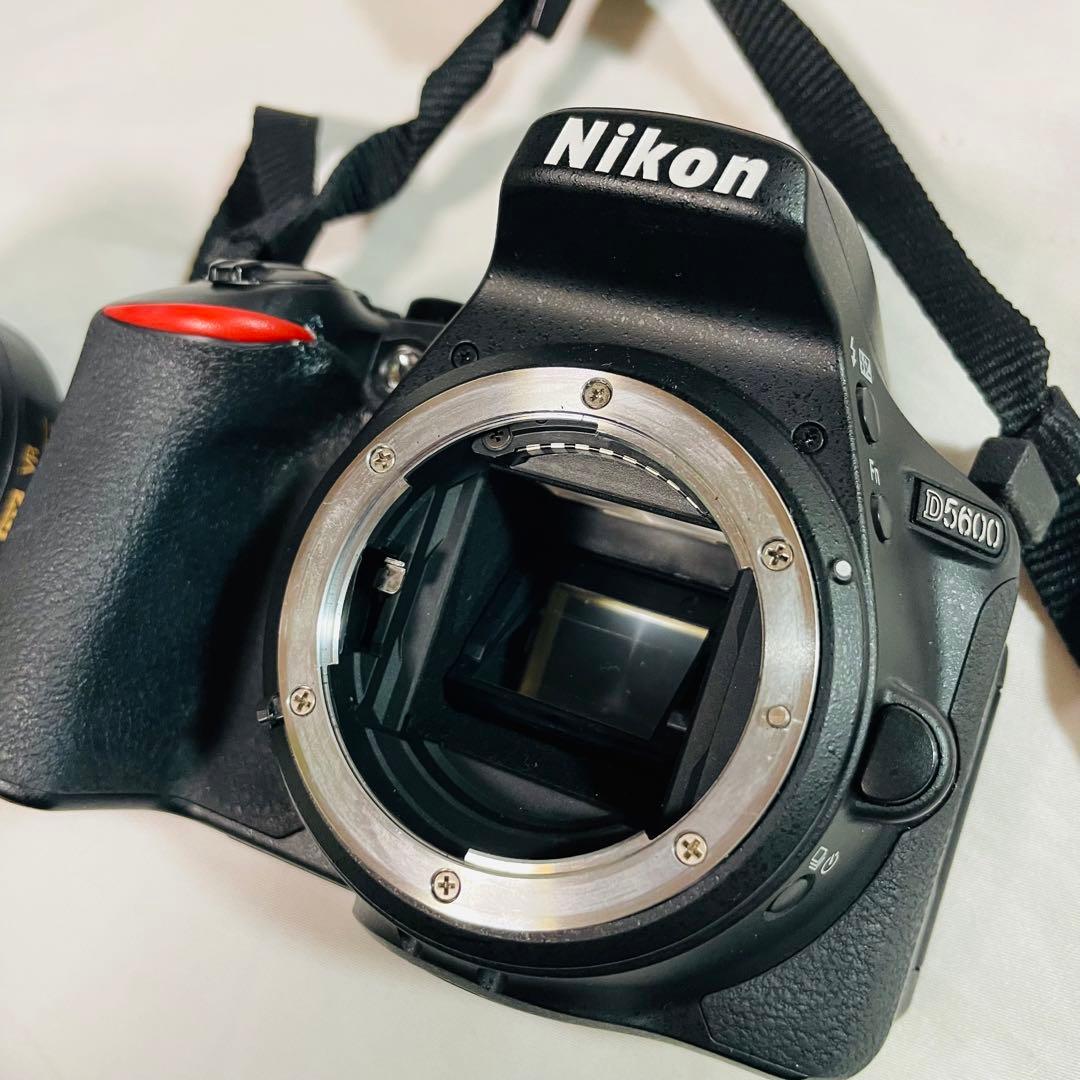 Nikon ニコンノ　D5600 18-55 VR レンズキット デジタル一眼