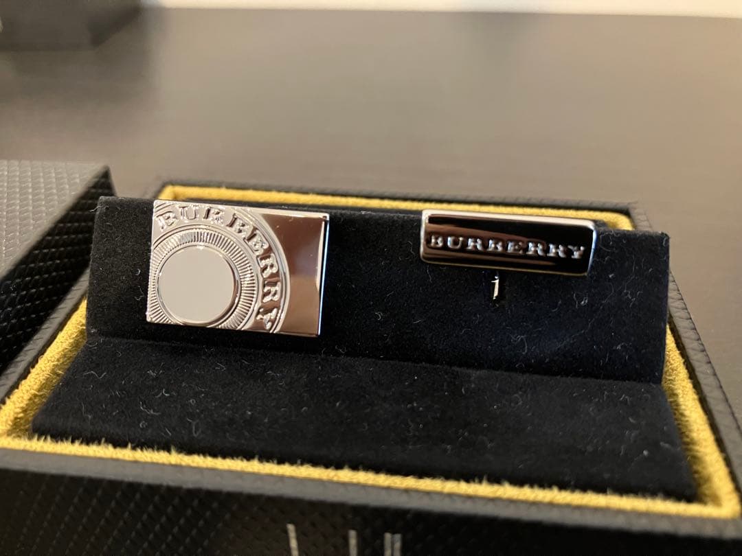 良デザイン！BURBERRY シルバー カフリンクス　バーバリー　カフスボタン