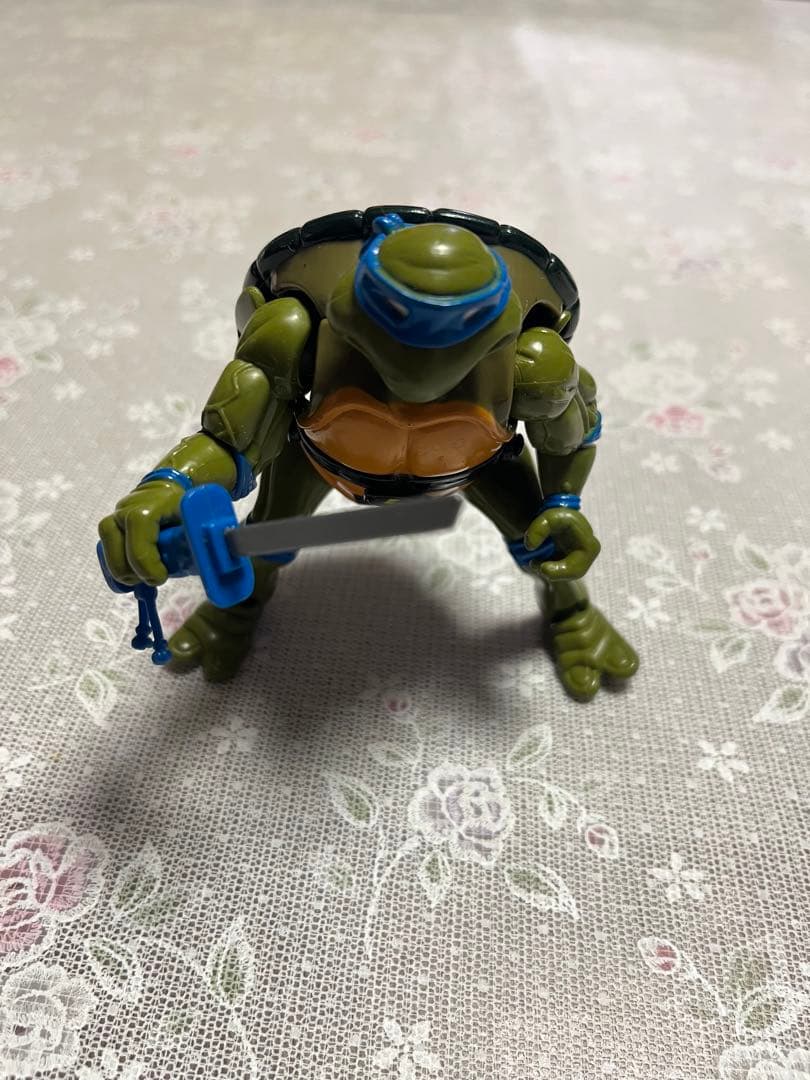箱付き　TMNT ミュータントタートルズ　ラファエロ　レオナルド　プレイメイツ