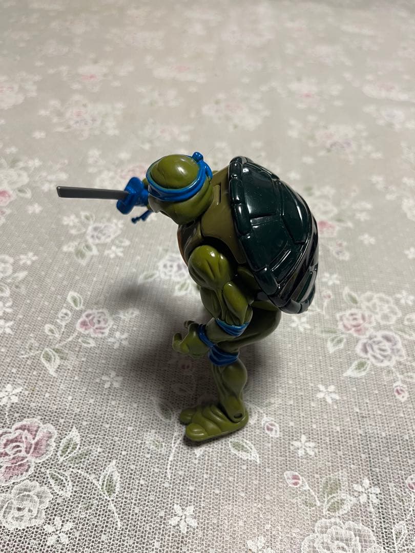 箱付き　TMNT ミュータントタートルズ　ラファエロ　レオナルド　プレイメイツ