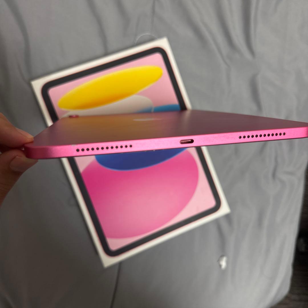 しんちゃん　iPad (第10世代) Wi-Fi 64GB ピンク