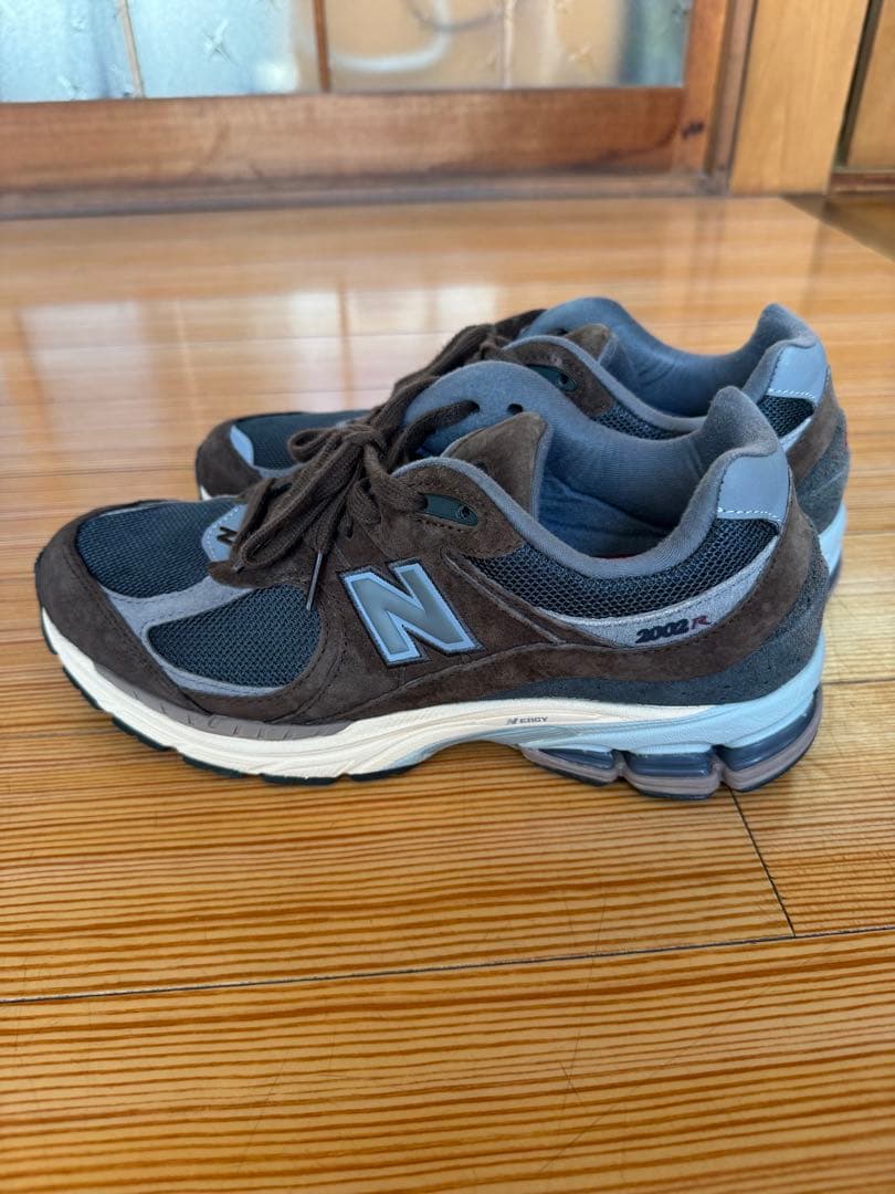 new balance 2002R スニーカー