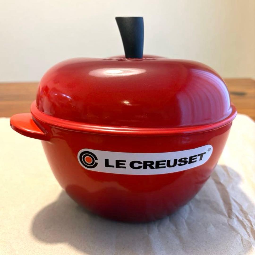 ビ*玉様 LE CREUSET りんご 型 両手鍋 赤 ルクルーゼ 鍋 アップル