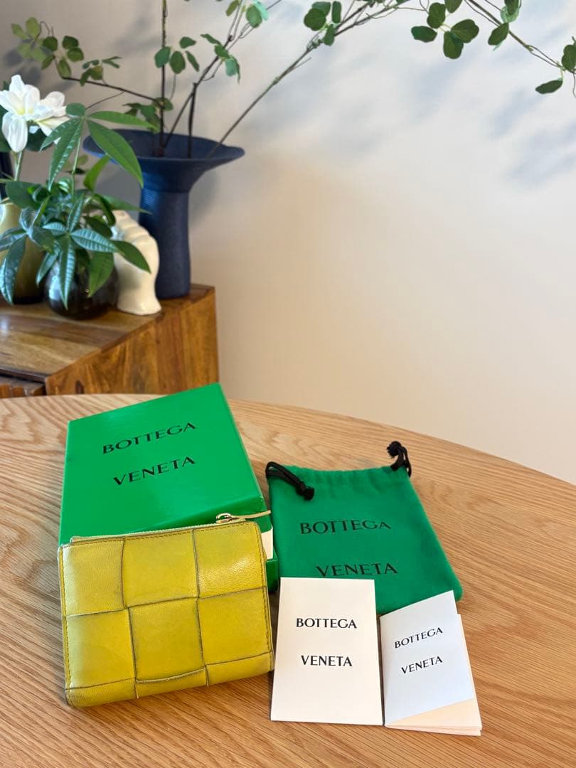 2026幸運カラーBottega Veneta ボッテガヴェネタ限定色キウイ財布