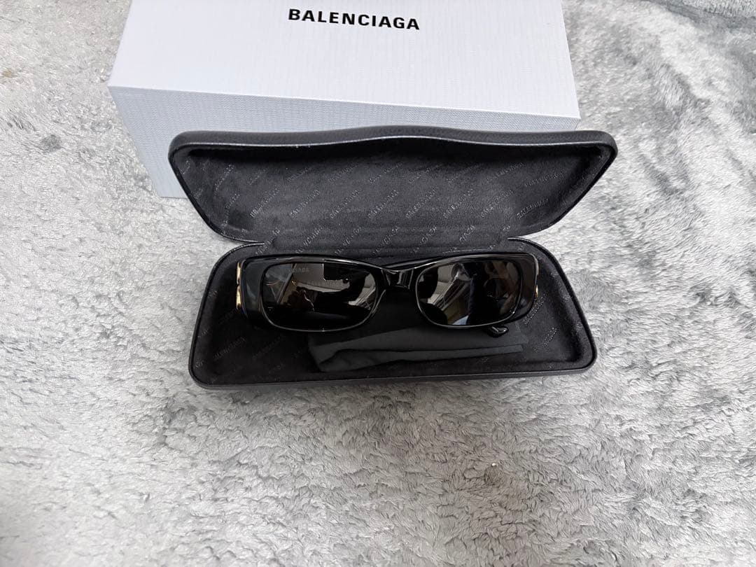 BALENCIAGA ダイナスティ レクタングル サングラス