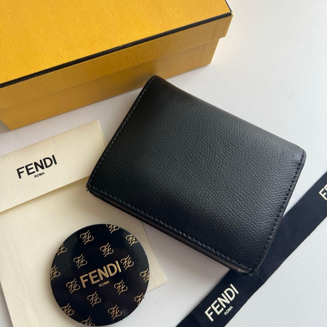 53 美品 FENDI フェンディ エフイズ 2つ折り財布