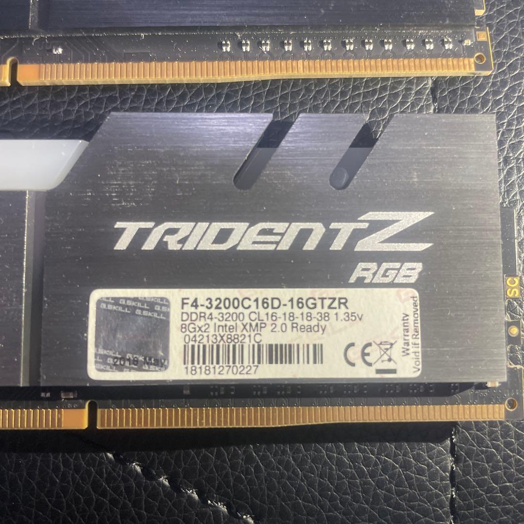 メモリー G.SKILL TRIDENT Z RGB DDR4 16GB 3200MHz