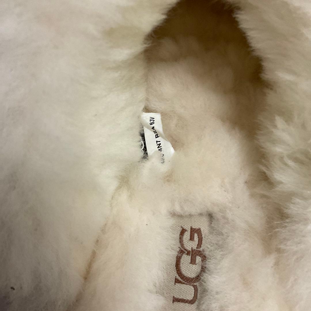 き*れ様 アグUGG ベージュ ムートン　プラットフォームソール　スリッパ