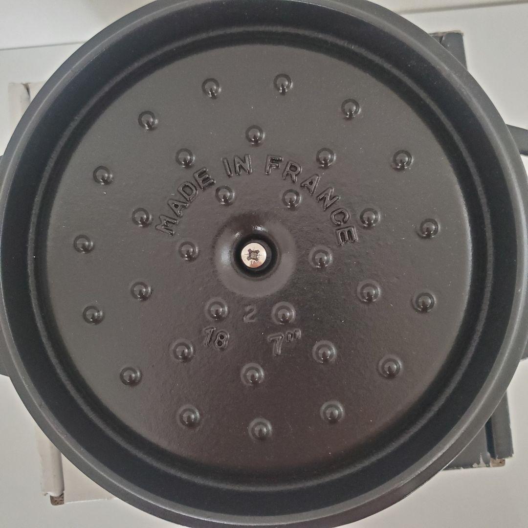 ストウブ ピコ ココット ラウンド 18 ブラック Staub 新品未使用