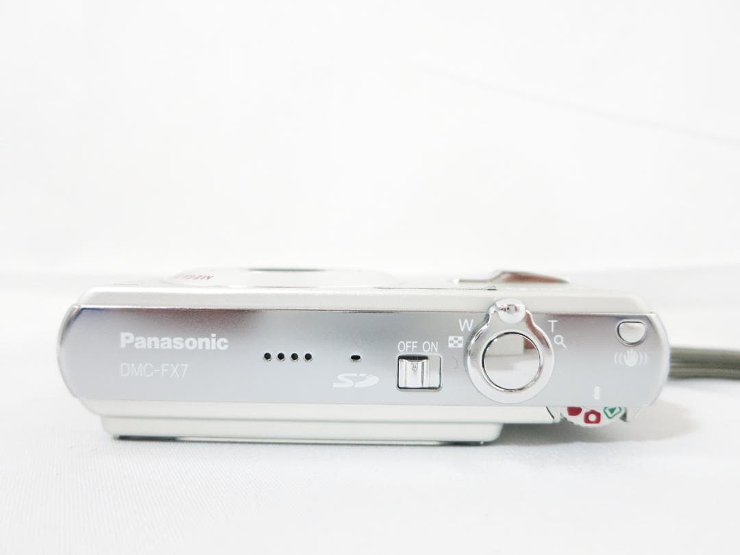 デジタルカメラ Panasonic LUMIX DMC-FX7 シルバー