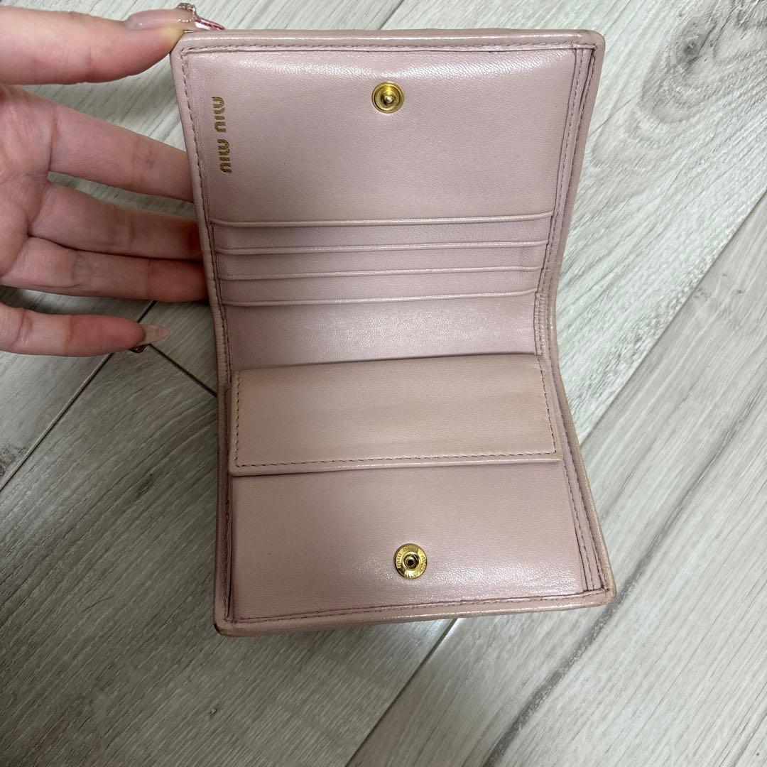 miumiu マトラッセ 財布