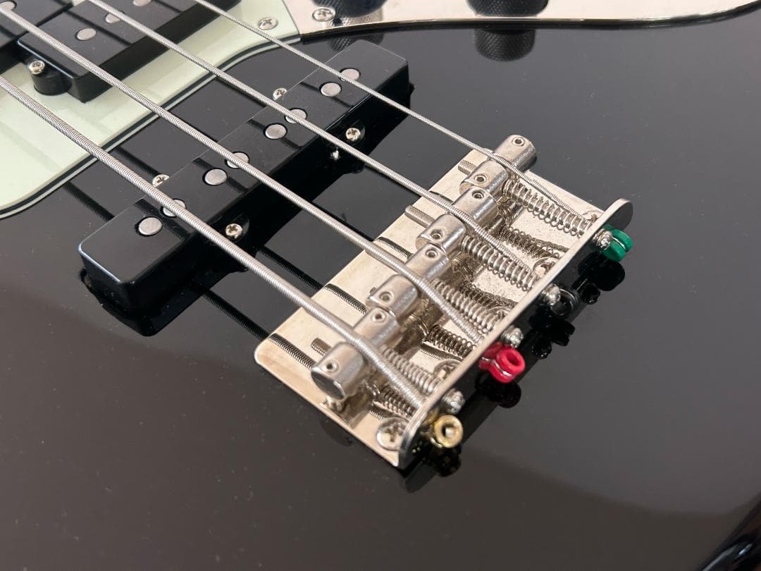 ベース Squier Classic Vibe Jaguar Bass