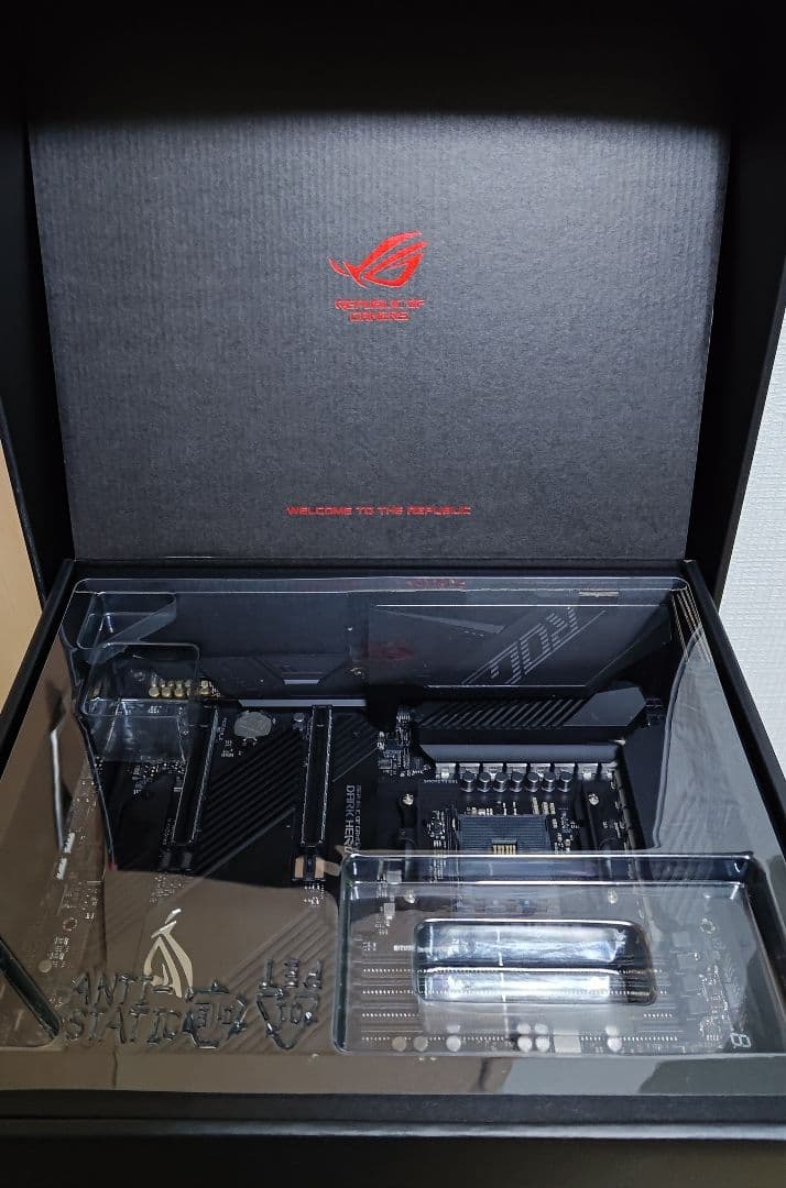 マザーボード ROG CROSSHAIR VIII DARK HERO