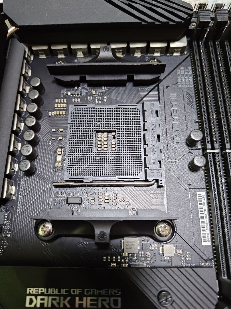 マザーボード ROG CROSSHAIR VIII DARK HERO