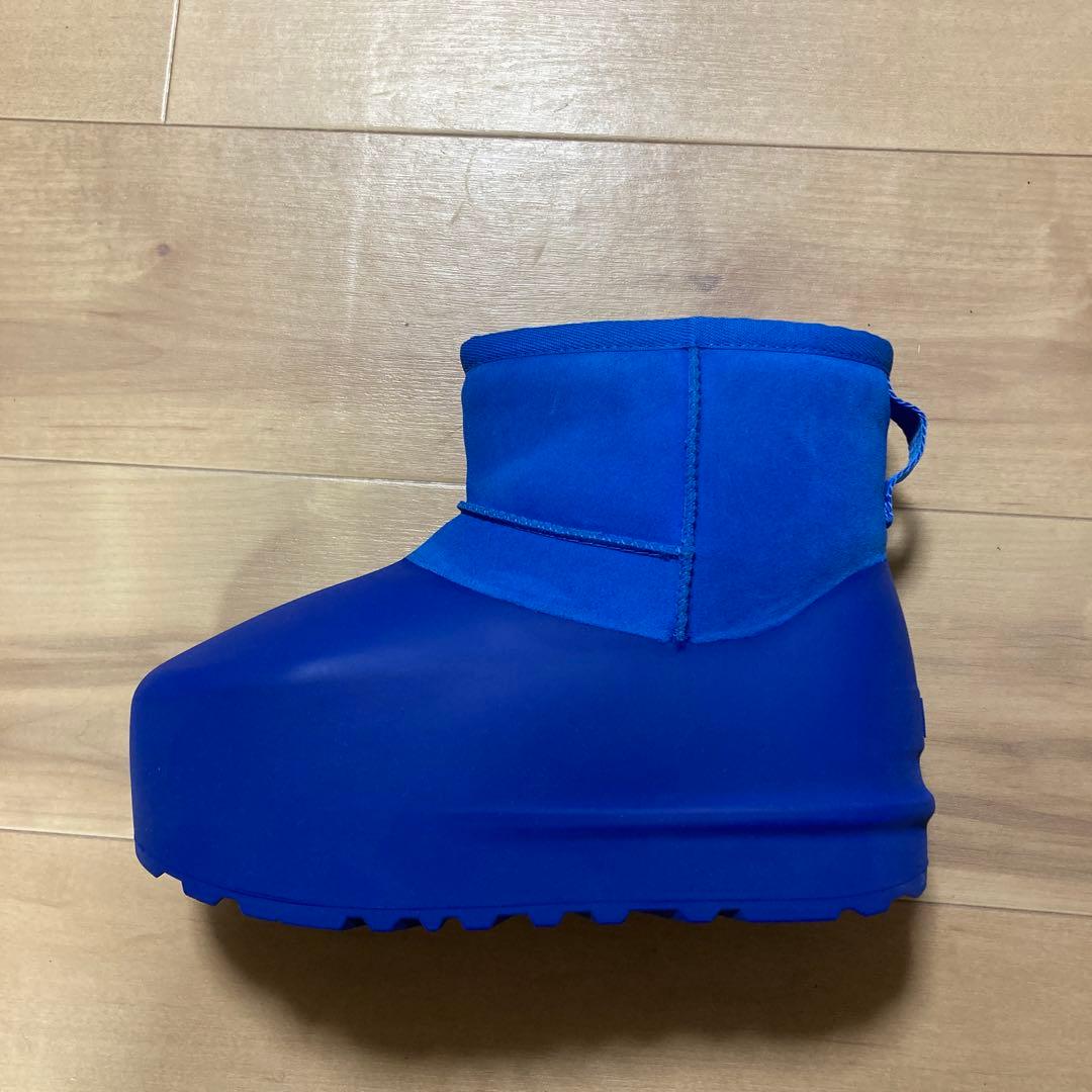 【出血大安売り】UGG 24cm クラシック ミニ パンプド モールデッド