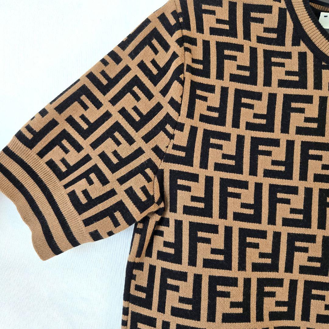 【極美品】FENDI フェンディ ズッカ柄 半袖ニット 38 ロゴ