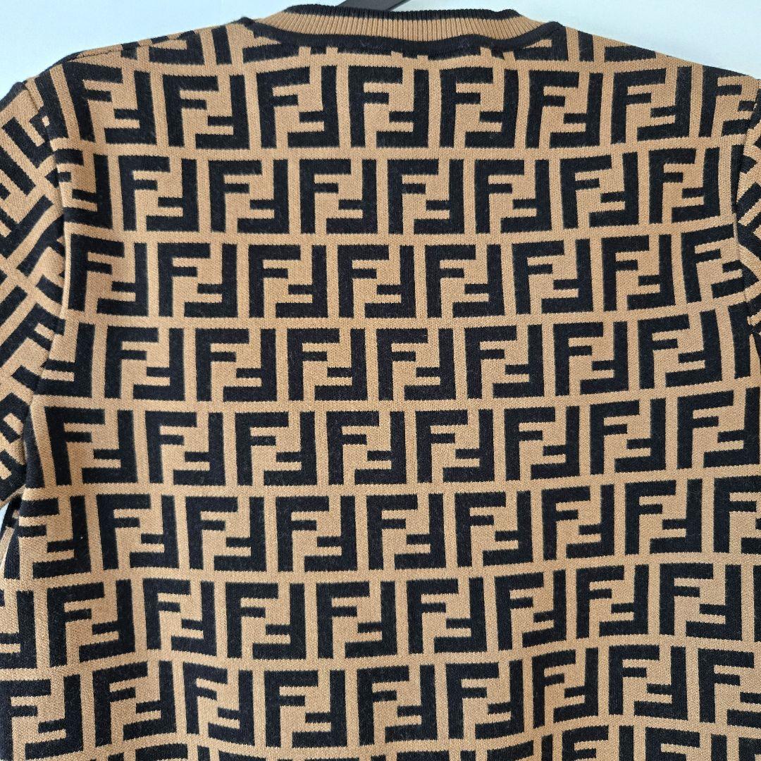 【極美品】FENDI フェンディ ズッカ柄 半袖ニット 38 ロゴ