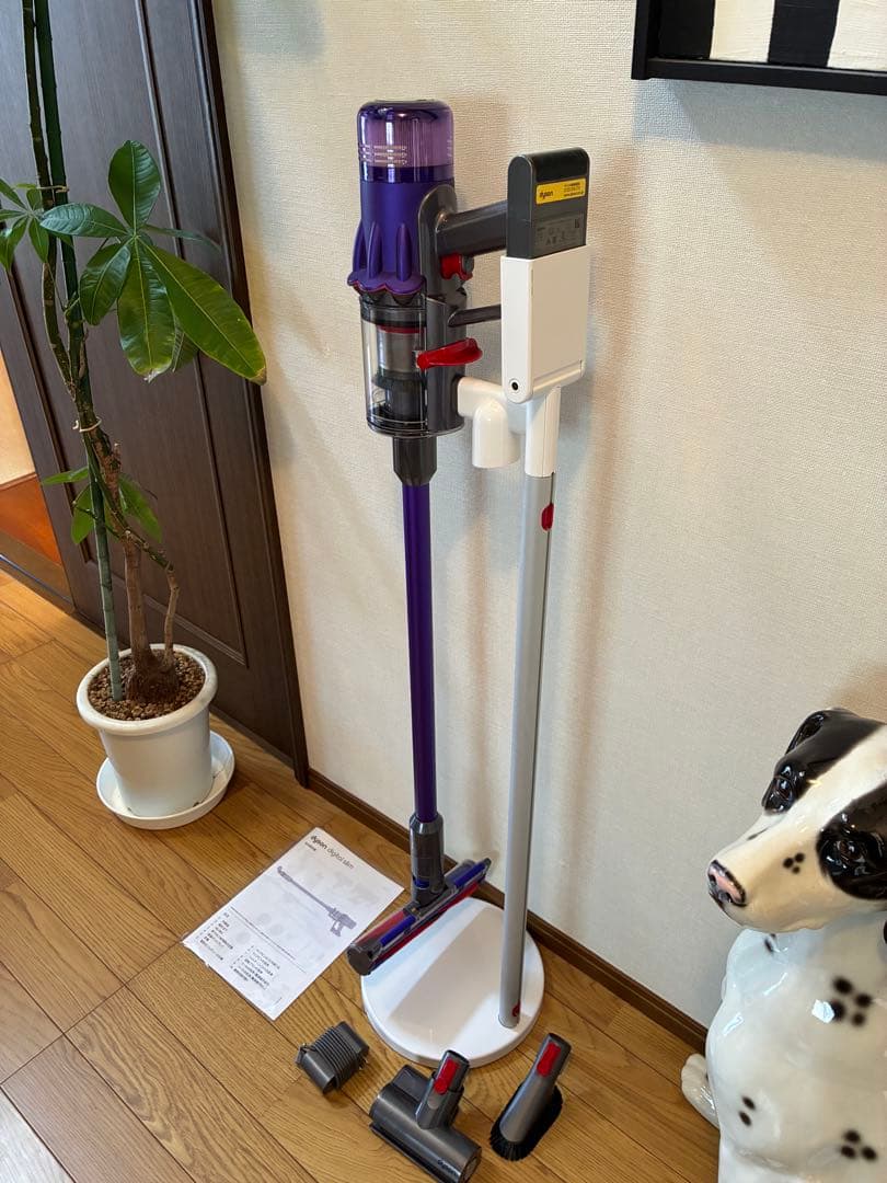 【美品】ダイソンDigital Slim Fluffy SV18 充電ドック付