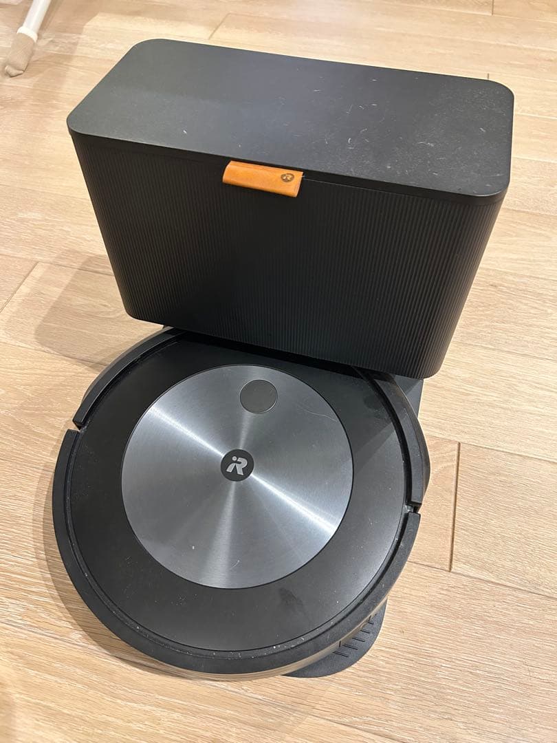 iRobot ルンバ　J7+ 充電コンセントなし
