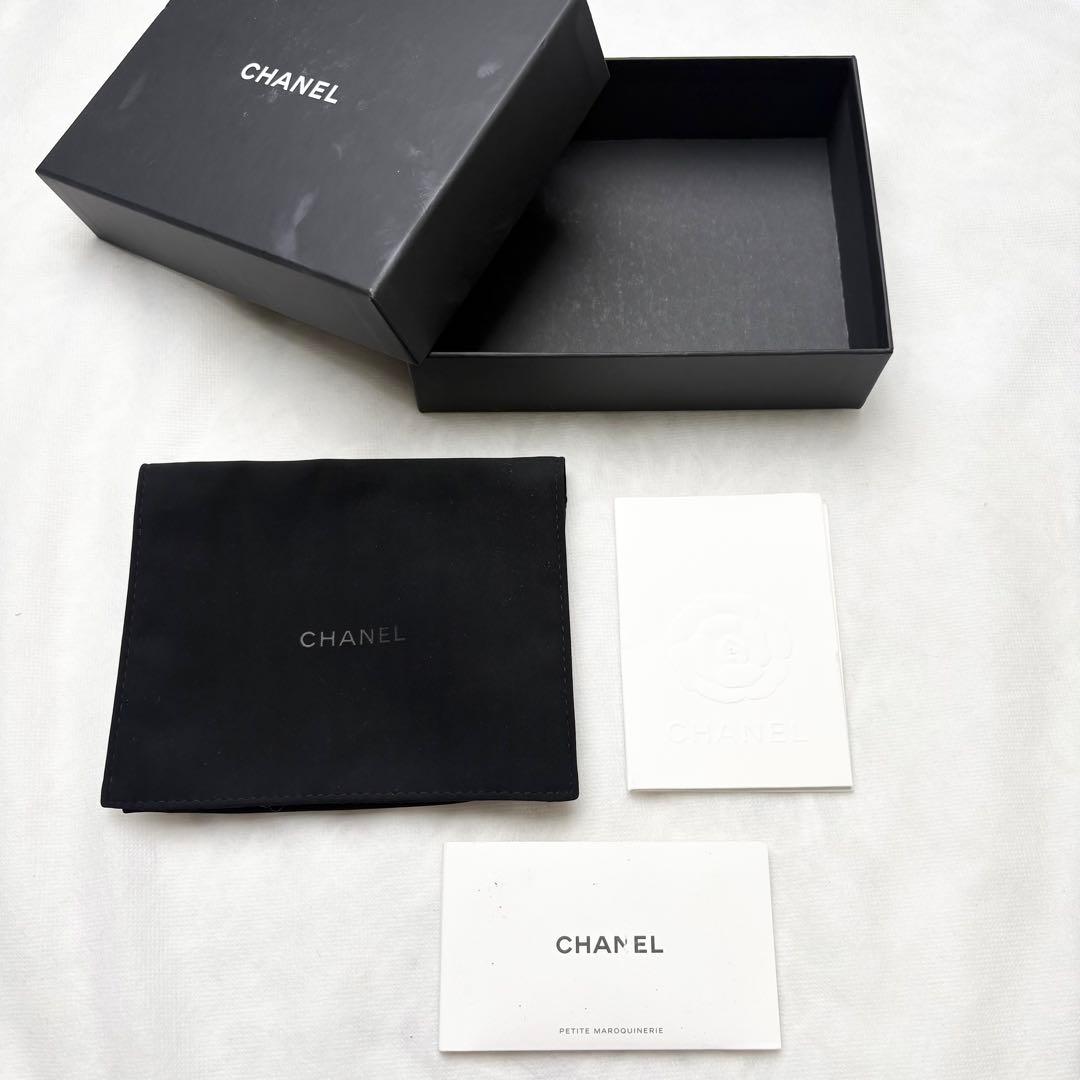 CHANEL 三つ折り財布 キャビアスキン マトラッセ ココマーク ランダム番