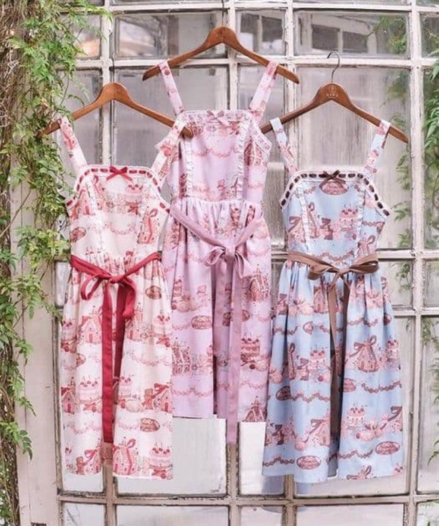 axes famme kawaii コラボ商品 お菓子の家柄ジャンスカ レッド